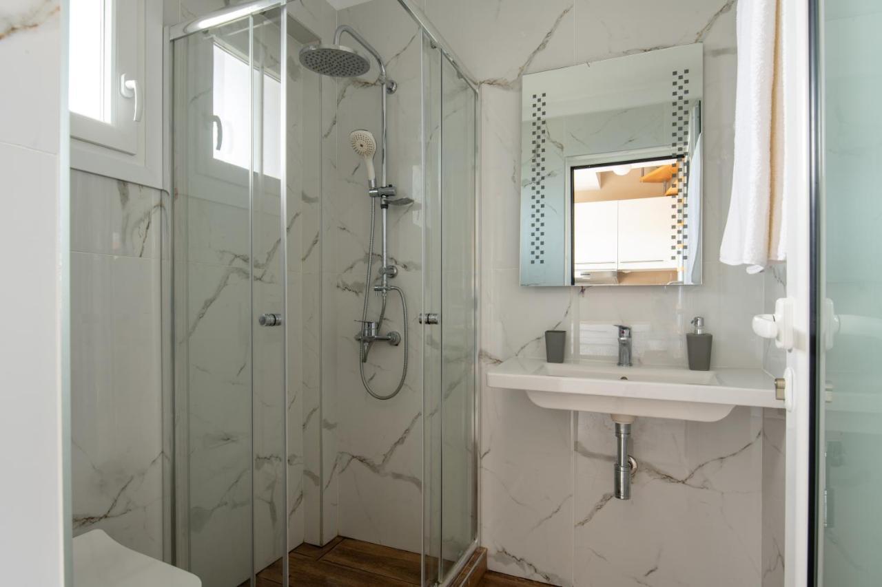 Sithonia Suites Luxury 2 Beds Studio, Semi-Ground Floor, No Balcony Apartment